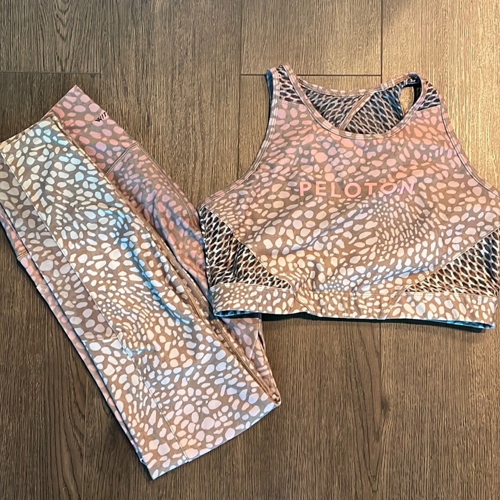 PELOTON / WITH 2-piece Workout Clothes Bra and Leggings Size XL Pink and Gray